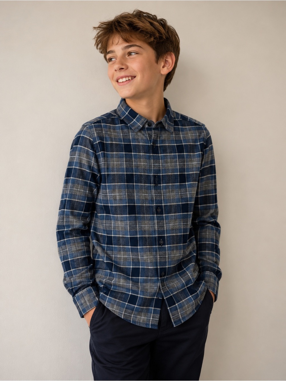 NEW • Untuckit • Boys Button Down cedar flannel Shirt
Gray Navy Blue 12